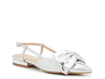 Chinese Laundry Harnet Flat In Silver