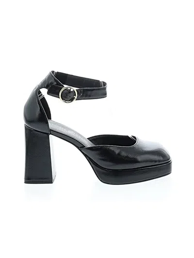 Pre-owned Chinese Laundry Heels In Black