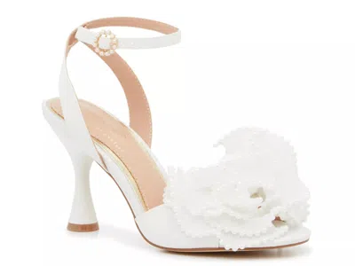 Chinese Laundry Jovie Sandal In White