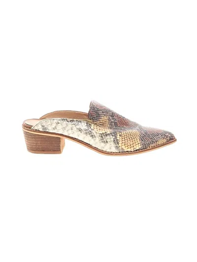 Pre-owned Chinese Laundry Mule/clog In Tan