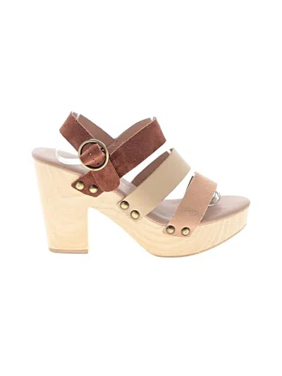Pre-owned Chinese Laundry Sandals In Tan
