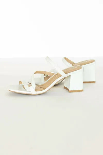 Chinese Laundry Women's Blaine Block Heel Sandal In White
