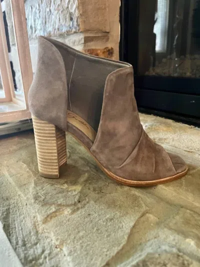 Chinese Laundry Women's Luxury 42 Gold Loyalty Peep Hole Bootie In Grey