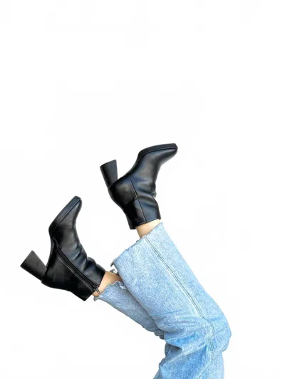 Chinese Laundry Women Shine On Me Booties In Black