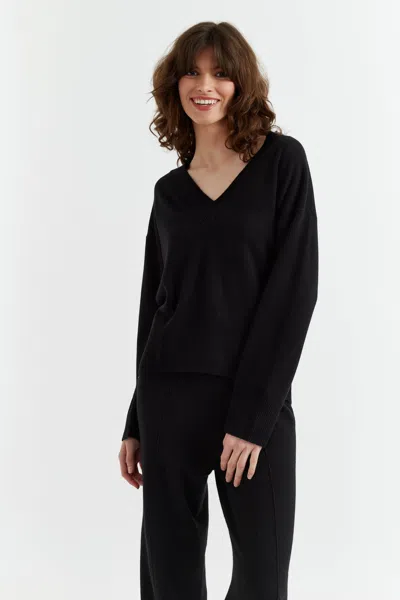CHINTI & PARKER BLACK WOOL-CASHMERE V-NECK SWEATER