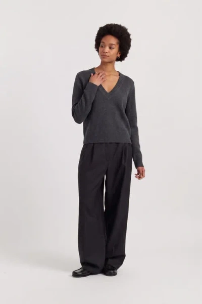 Chinti & Parker Wool-cashmere V-neck Sweater In Gray