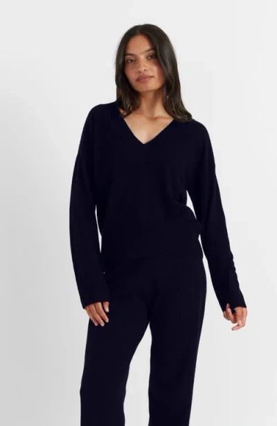 Chinti & Parker V Neck Wool Cashmere Slouchy Lightweight Sweater In Navy
