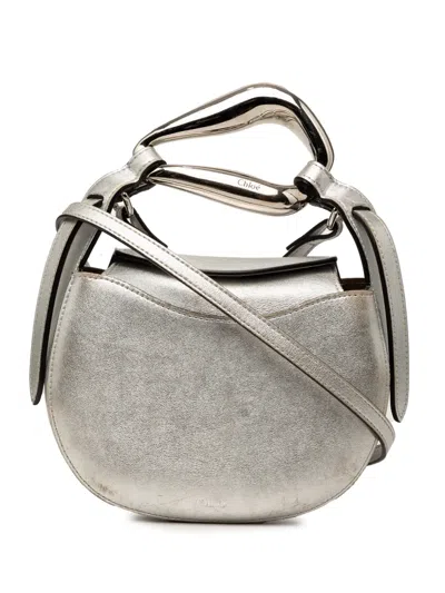 Pre-owned Chloé 2021 Small Metallic Leather Kiss Satchel In Silver