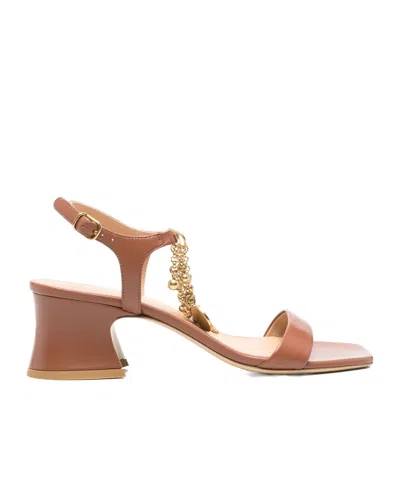Chloé 50mm Charms Sandals In Brown