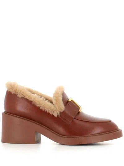 CHLOÉ ALMOND-TOE LEATHER LOAFERS