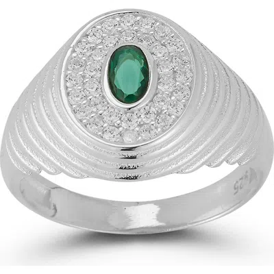Chloe & Madison Chloe And Madison Cubic Zirconia Ribbed Signet Ring In Silver