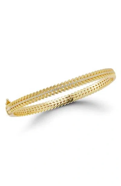 Chloe & Madison Chloe And Madison Wreath Bangle Bracelet In Gold