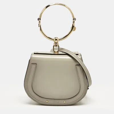 Pre-owned Chloé Beige Patent Leather And Suede Small Nile Bracelet Shoulder Bag In Sand
