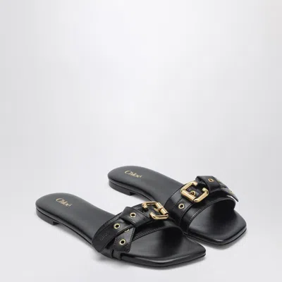 Chloé Mae Buckle-embellished Leather Flip Flops In Black