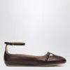 Chloé Flat Shoe With Burnished Look Made In Italy In Brown