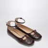 Chloé Flat Shoe With Burnished Look Made In Italy In Brown