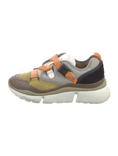 Pre-owned Chloé Canvas Sneakers In Gray