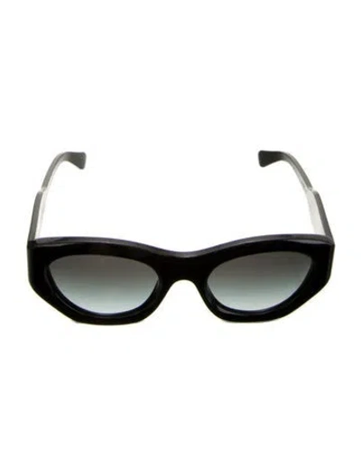 Pre-owned Chloé Cat-eye Eyeglasses In Black
