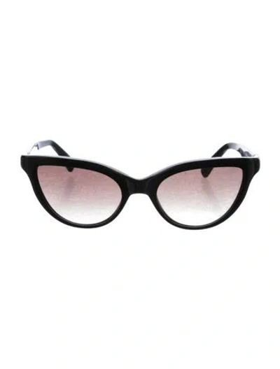 Pre-owned Chloé Cat-eye Gradient Sunglasses In Black