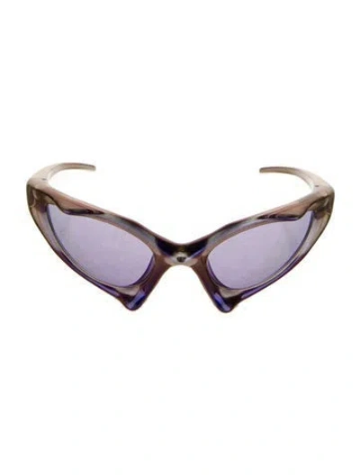 Pre-owned Chloé Cat-eye Tinted Sunglasses In Gold