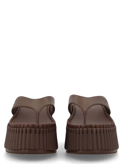 Chloé Chic Leather Flats For Women - Fw26 Collection In Brown
