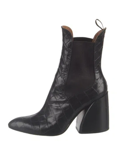 Pre-owned Chloé Embossed Leather Chelsea Boots In Black