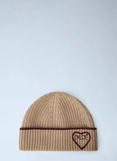 Chloé Encoeur Beanie Hat In Green