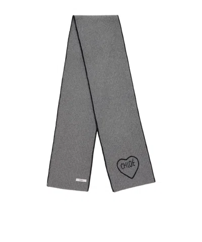 Chloé Encoeur Knitted Scarf In Gray