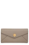 Chloé Envelope Long Wallet With Flap In Grained Leather In Neutral