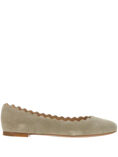 Chloé Wavy Edges Lauren Ballerina In Neutral