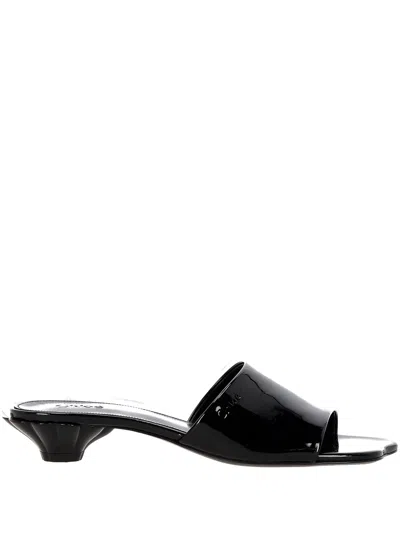 CHLOÉ CHLOÈ FLOWER CLOG PATENT CALFSKIN SANDALS