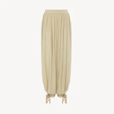 Chloé Pantalon Fluide Plissé En Crêpe De Chine In Neutral