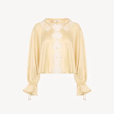 Chloé Top Fluide En Satin De Soie Lavé Et Dentelle In Yellow