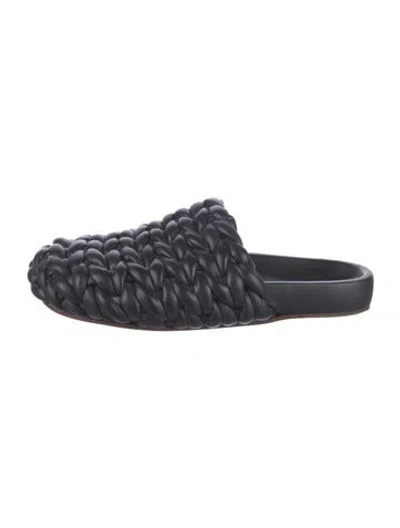 Pre-owned Chloé Intrecciato Weave Leather Mules In Black