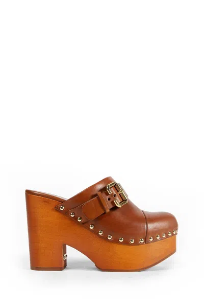 Chloé Jeannette Leather Wedge Mules In Brown