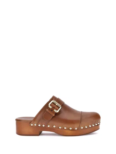 Chloé Jeannette Embellished Leather Platform Clogs In Brown
