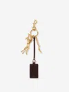 Chloé Kerala 25 Tag Charm In Brass Gold Size Onesize 100% Bronze In Gold