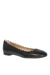 Chloé Lauren Scalloped Patent-leather Ballet Flats In Black