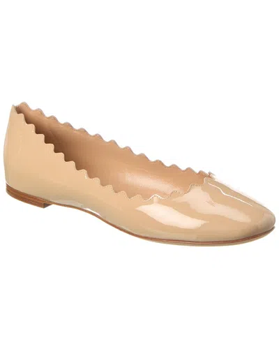 Chloé Lauren Scalloped Patent Ballet Flat In Beige