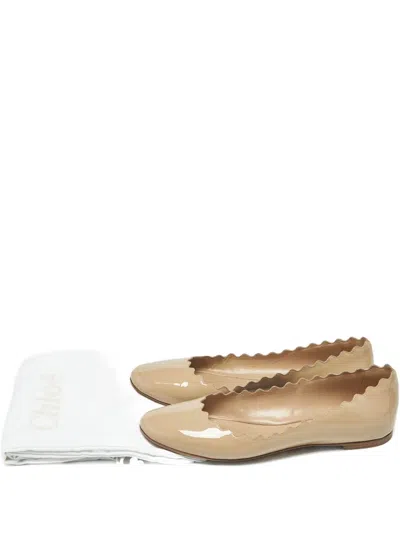 Pre-owned Chloé Laurena Scalloped Ballet Flats In Neutral