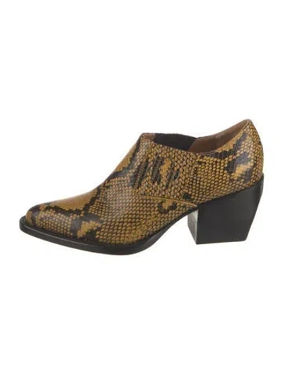 Pre-owned Chloé Leather Animal Print Pumps In Yellow