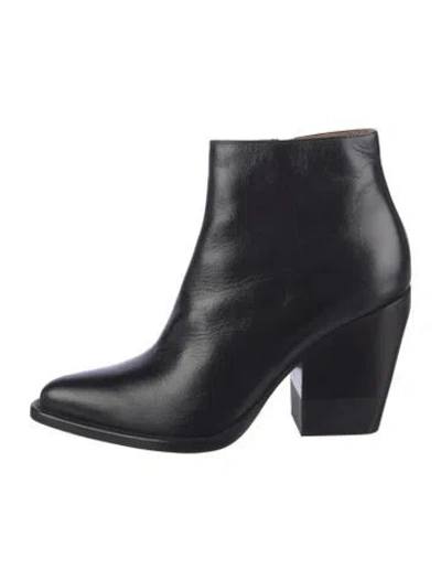 Pre-owned Chloé Leather Boots In Black