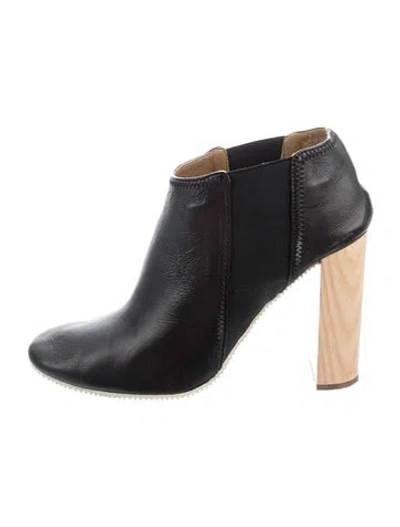 Pre-owned Chloé Leather Boots In Black