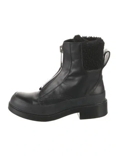 Pre-owned Chloé Leather Boots In Black