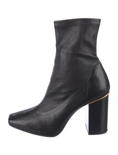 Pre-owned Chloé Leather Boots In Black