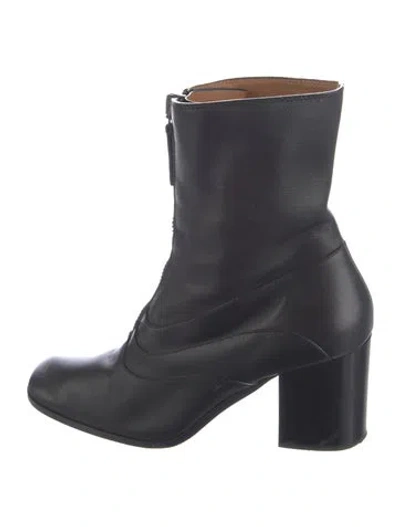Pre-owned Chloé Leather Boots In Black