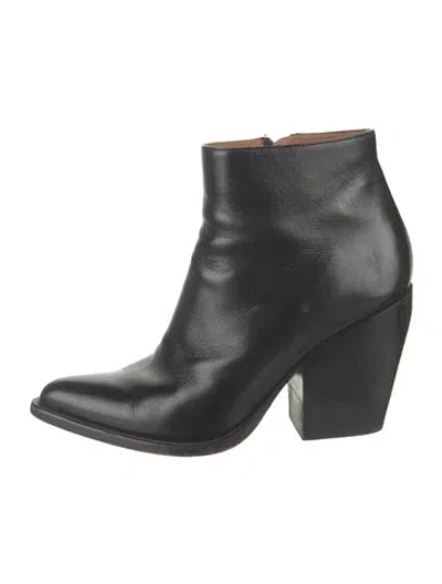 Pre-owned Chloé Leather Boots In Black