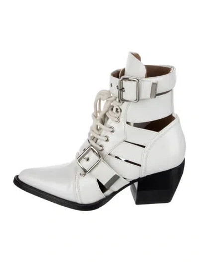 Pre-owned Chloé Leather Boots In Black/white