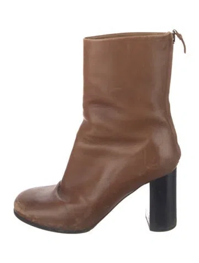 Pre-owned Chloé Leather Boots In Brown