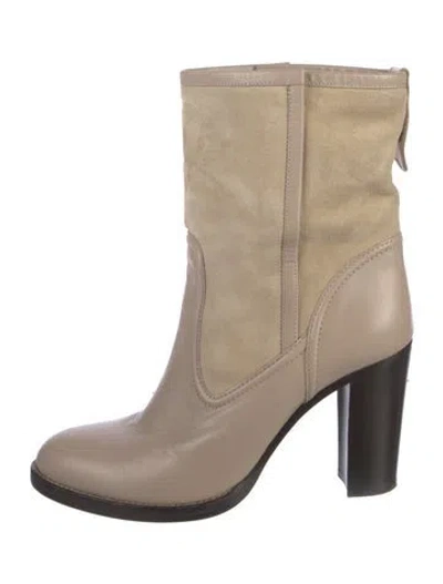 Pre-owned Chloé Leather Boots In Neutral